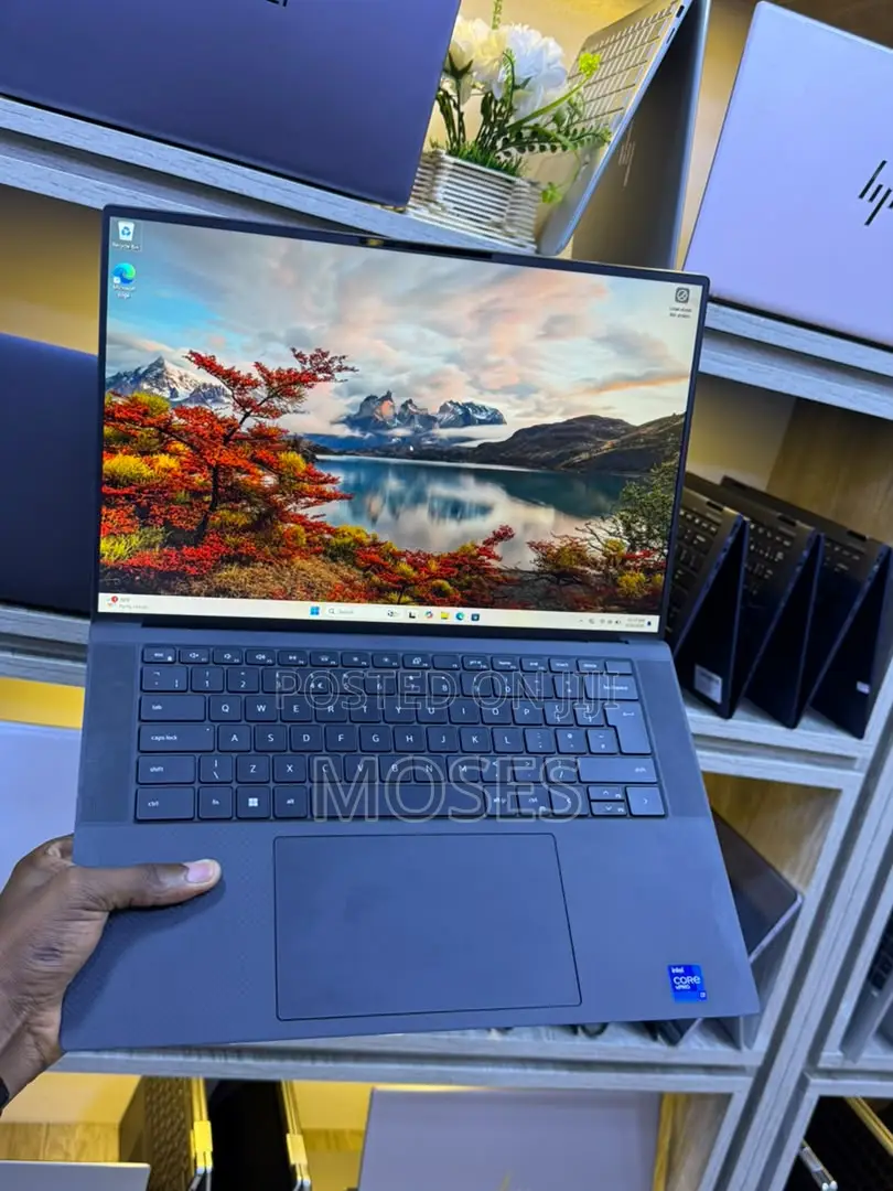 Laptop Dell Precision 5560 16GB Intel Core i7 SSD 512GB