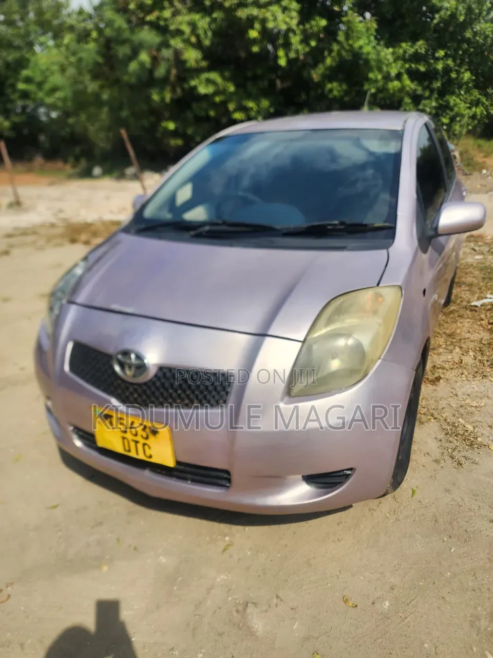 Toyota Vitz 2004 Pink