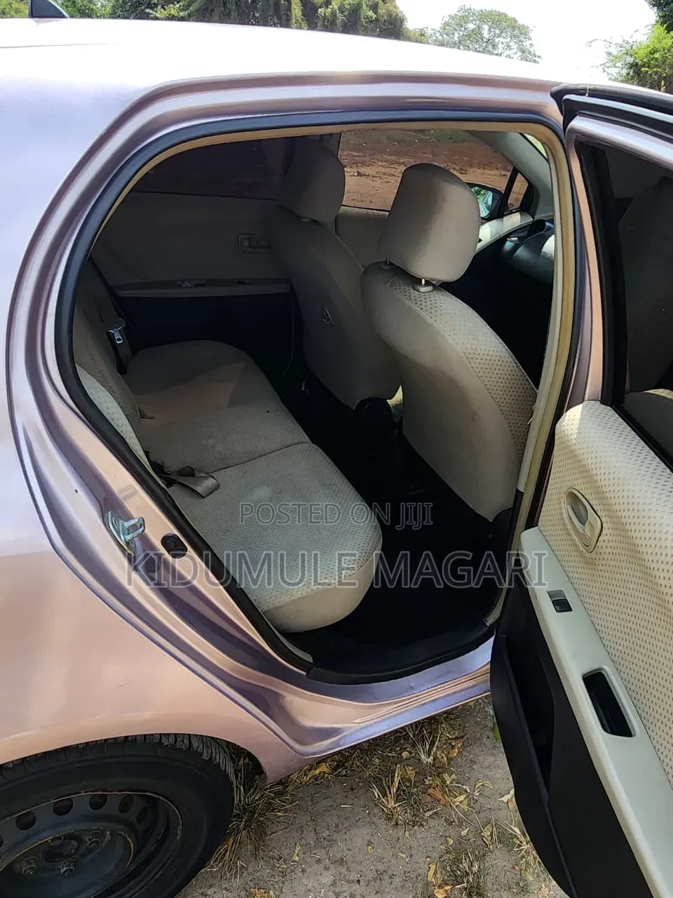 Toyota Vitz 2004 Pink