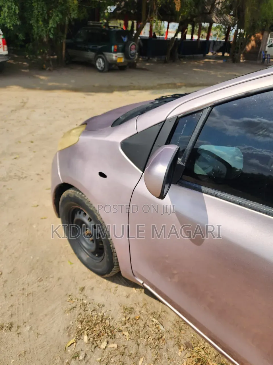 Toyota Vitz 2004 Pink