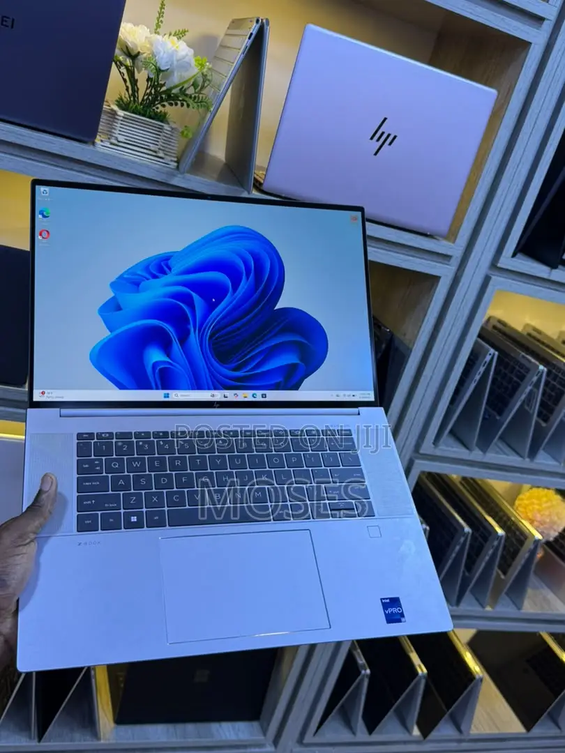 Laptop HP ZBook Studio 32GB Intel Core i9 SSD 512GB