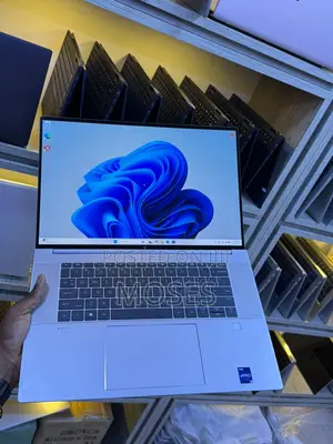 Laptop HP ZBook Studio 32GB Intel Core i9 SSD 512GB