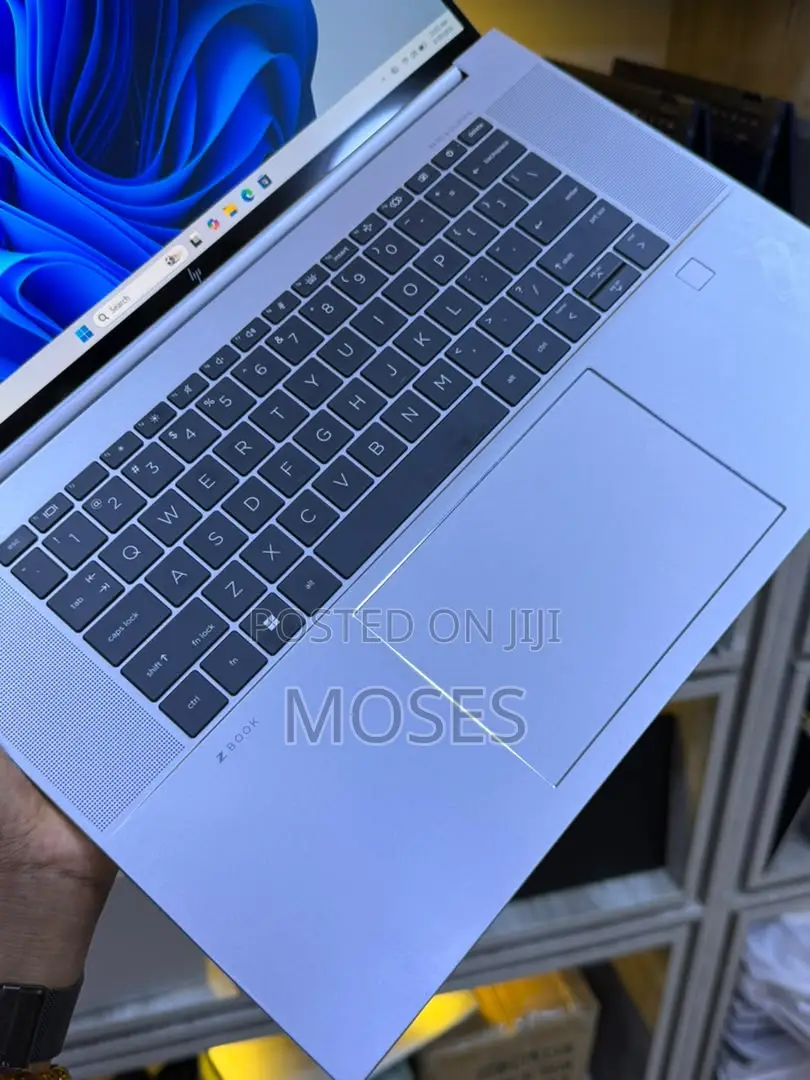 Laptop HP ZBook Studio 32GB Intel Core i9 SSD 512GB