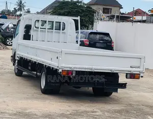 Long Mitsubishi Canter Automatic