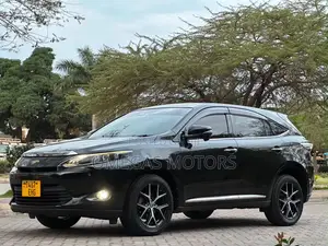 Toyota Harrier 2.0 4WD 2017 Black