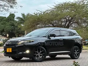 Toyota Harrier 2.0 4WD 2017 Black