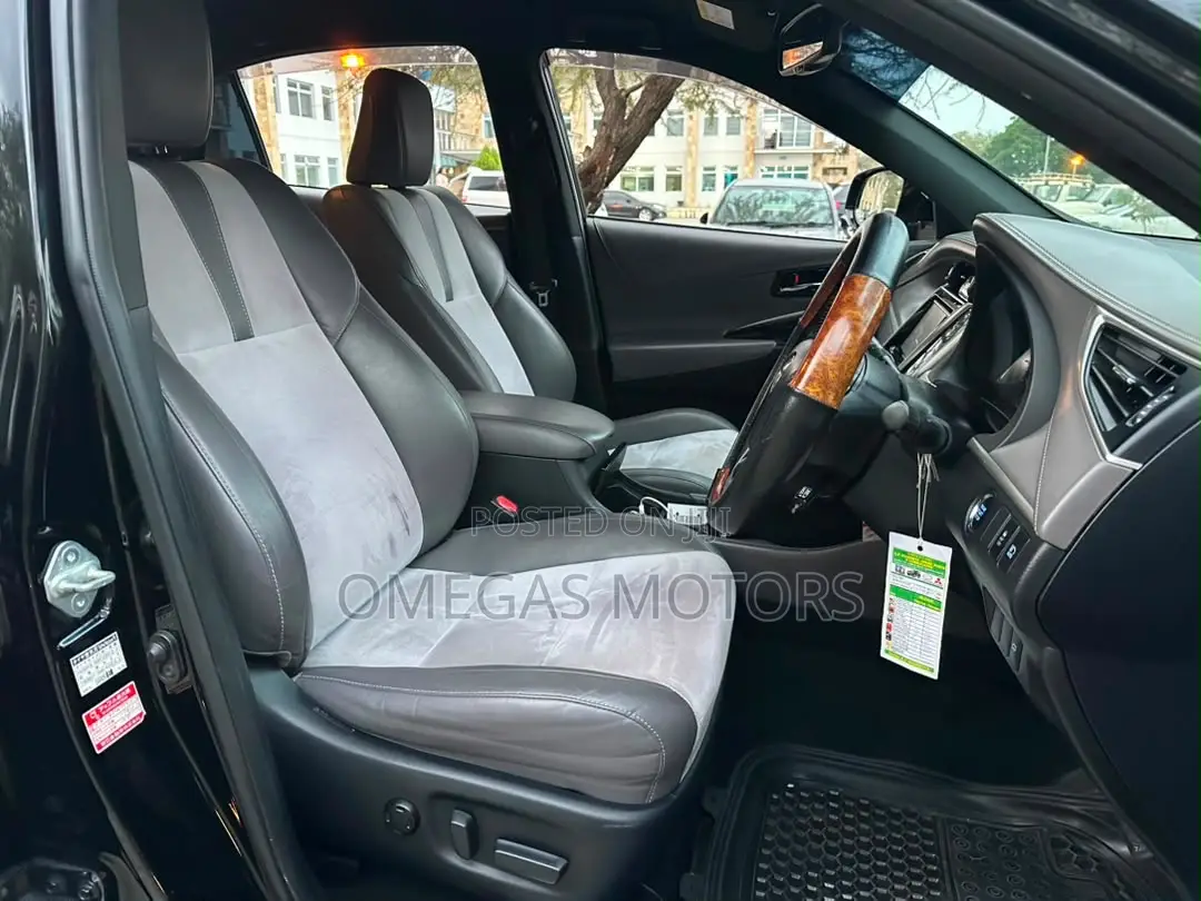 Toyota Harrier 2.0 4WD 2017 Black