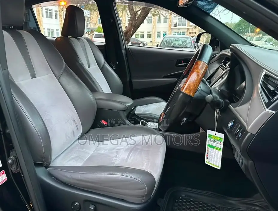Toyota Harrier 2.0 4WD 2017 Black