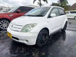 Toyota IST 2005 White