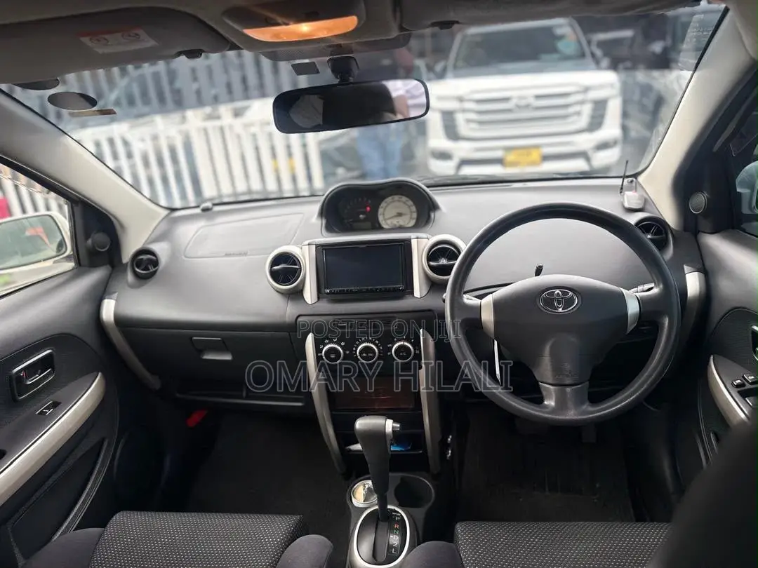 Toyota IST 2005 White