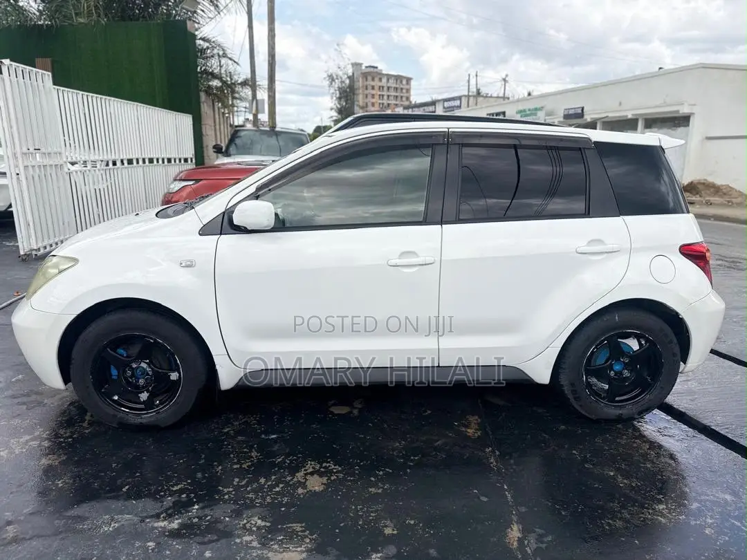 Toyota IST 2005 White