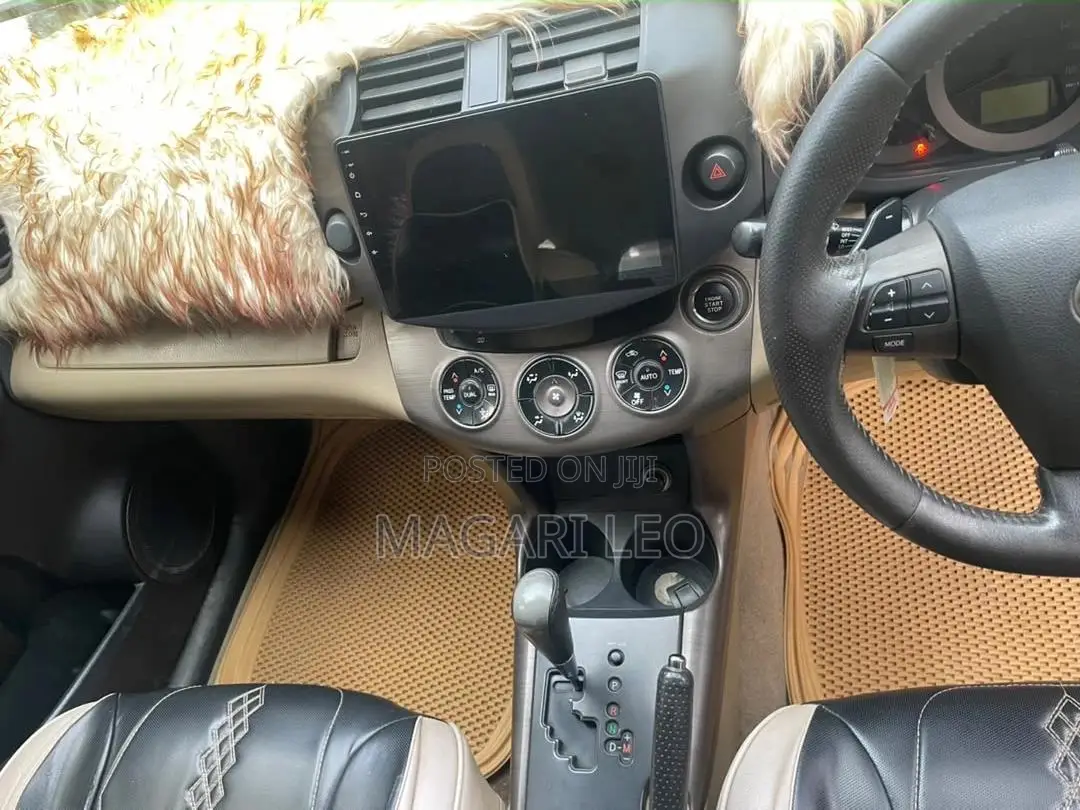 Toyota Vanguard 2011 Gold