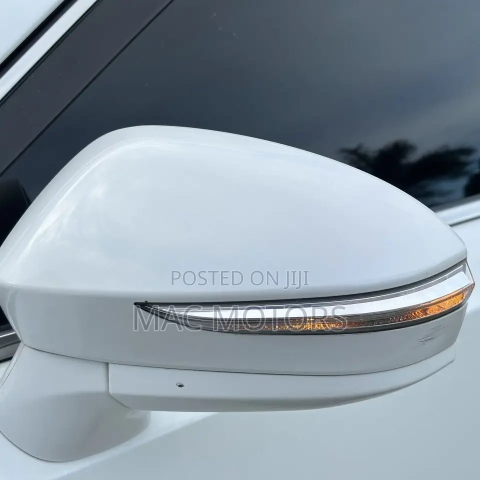 Toyota Crown 2014 White