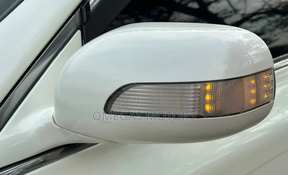 Toyota Crown 2004 White