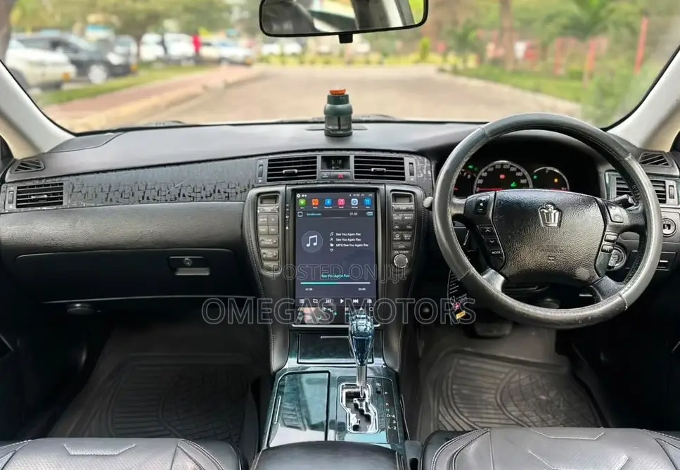 Toyota Crown 2004 White
