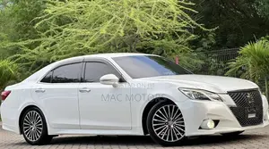 Toyota Crown 2014 White