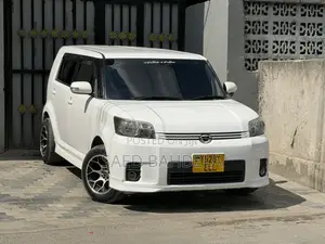 Toyota Corolla Rumion Hatchback 1.5 FWD 2009 White
