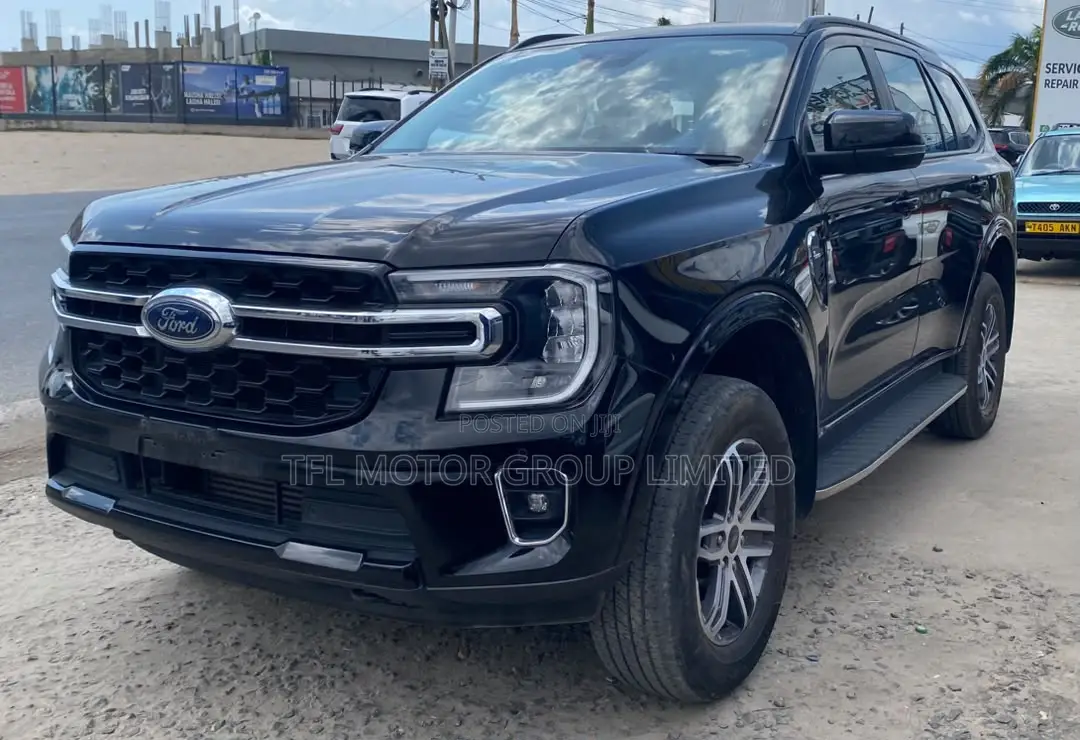 Ford Everest 2023 Black