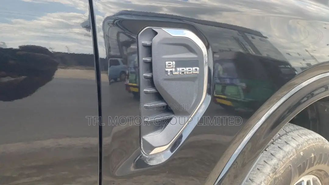 Ford Everest 2023 Black