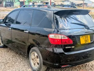 Toyota Ipsum 2005 Black