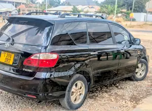 Toyota Ipsum 2005 Black
