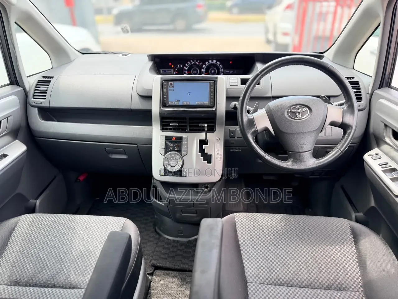 Toyota Noah 2020 Silver