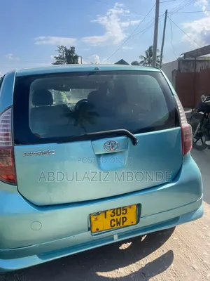 Toyota Passo 2011 Green