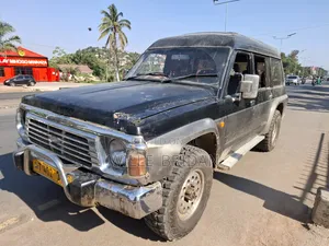 Nissan Patrol Wagon 1985 Gray