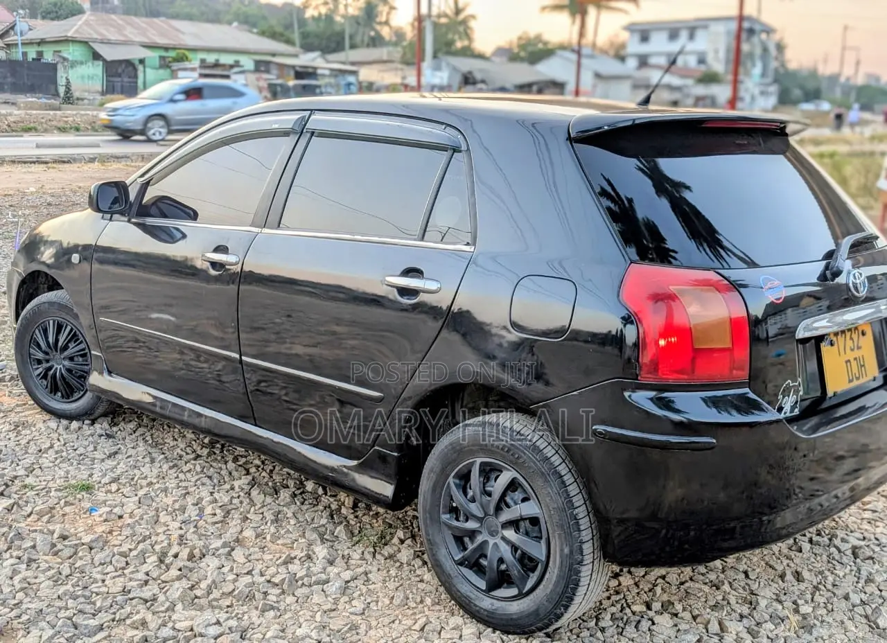 Toyota Corolla RunX 2005 Black