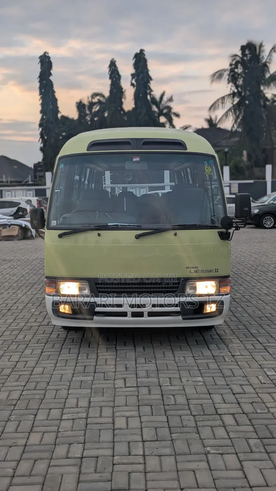 Toyota Coaster 2005 Yellow