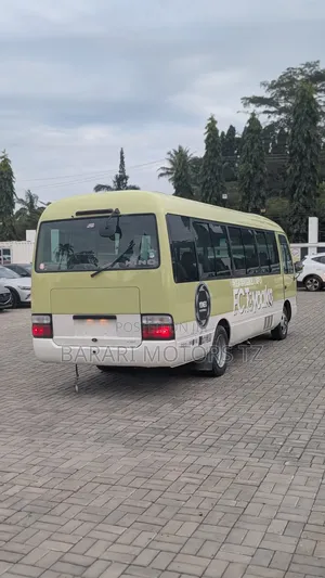 Toyota Coaster 2005 Yellow
