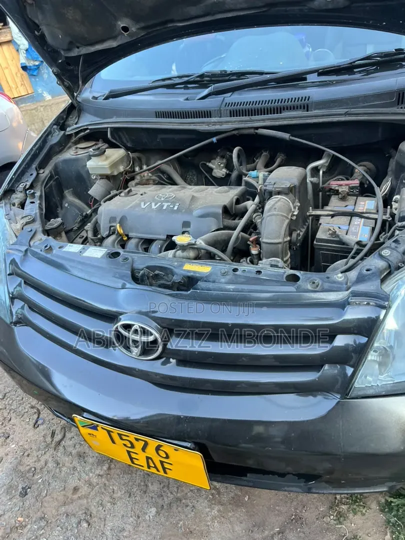 Toyota IST 2012 Black