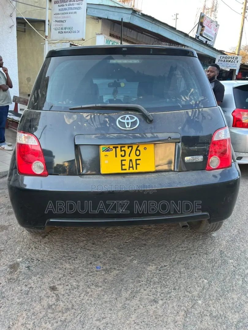 Toyota IST 2012 Black