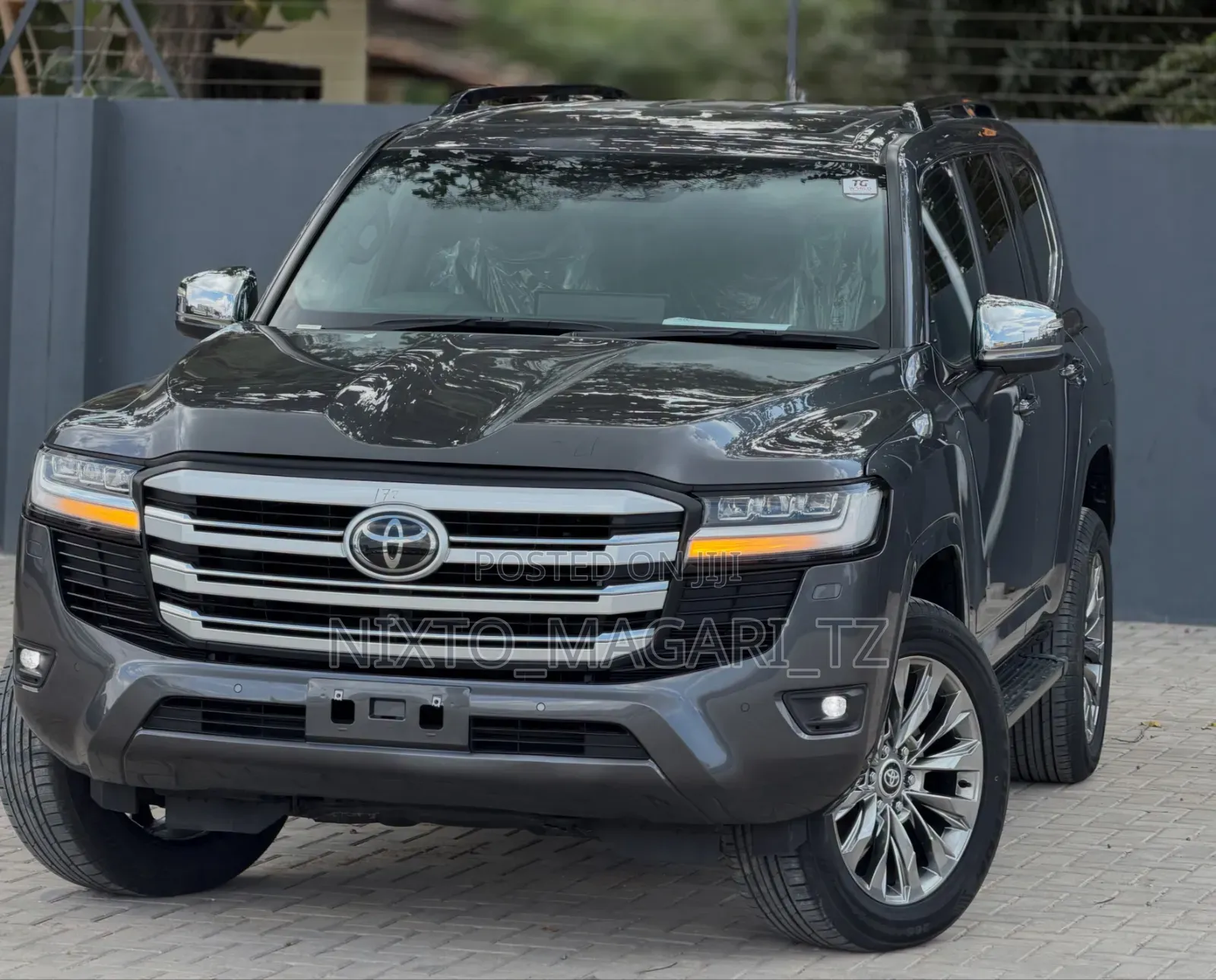 Toyota Land Cruiser 2024 Burgundy