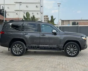 Toyota Land Cruiser 2024 Burgundy