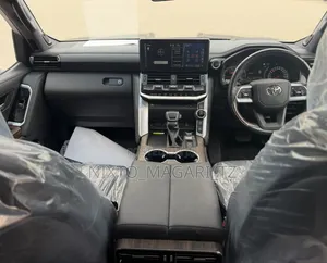 Toyota Land Cruiser 2024 Burgundy