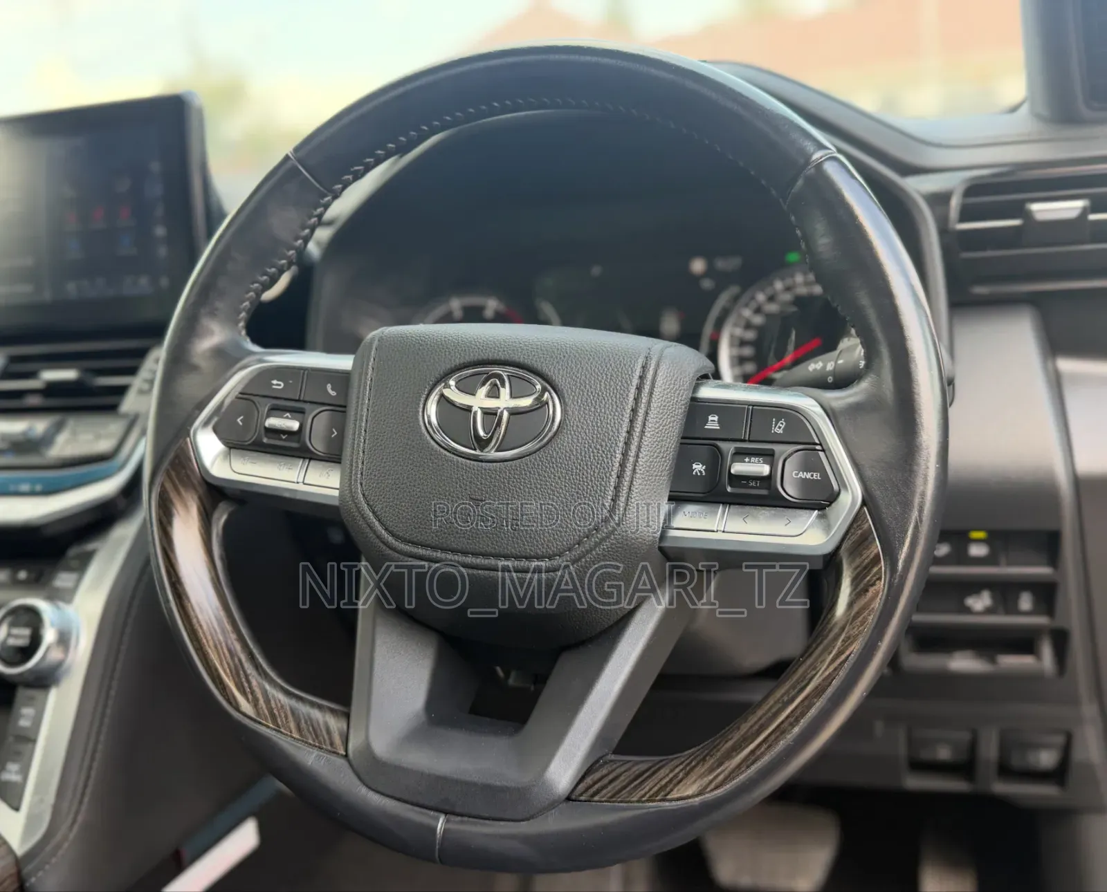 Toyota Land Cruiser 2024 Burgundy
