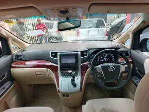 Toyota Alphard 2009 Silver