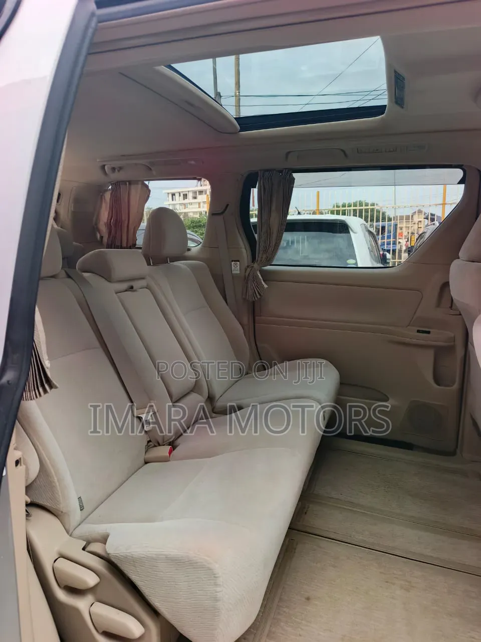 Toyota Alphard 2009 Silver