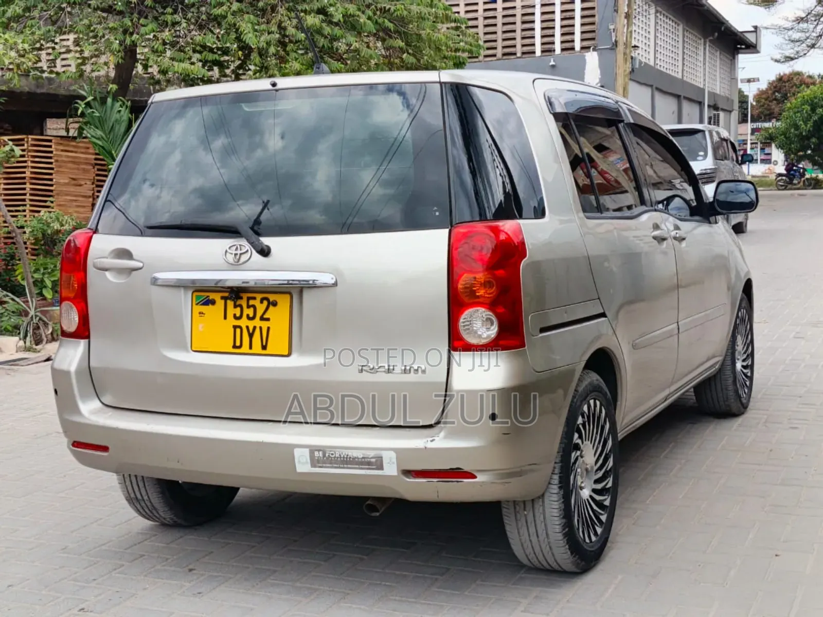 Toyota Raum 2005 Silver