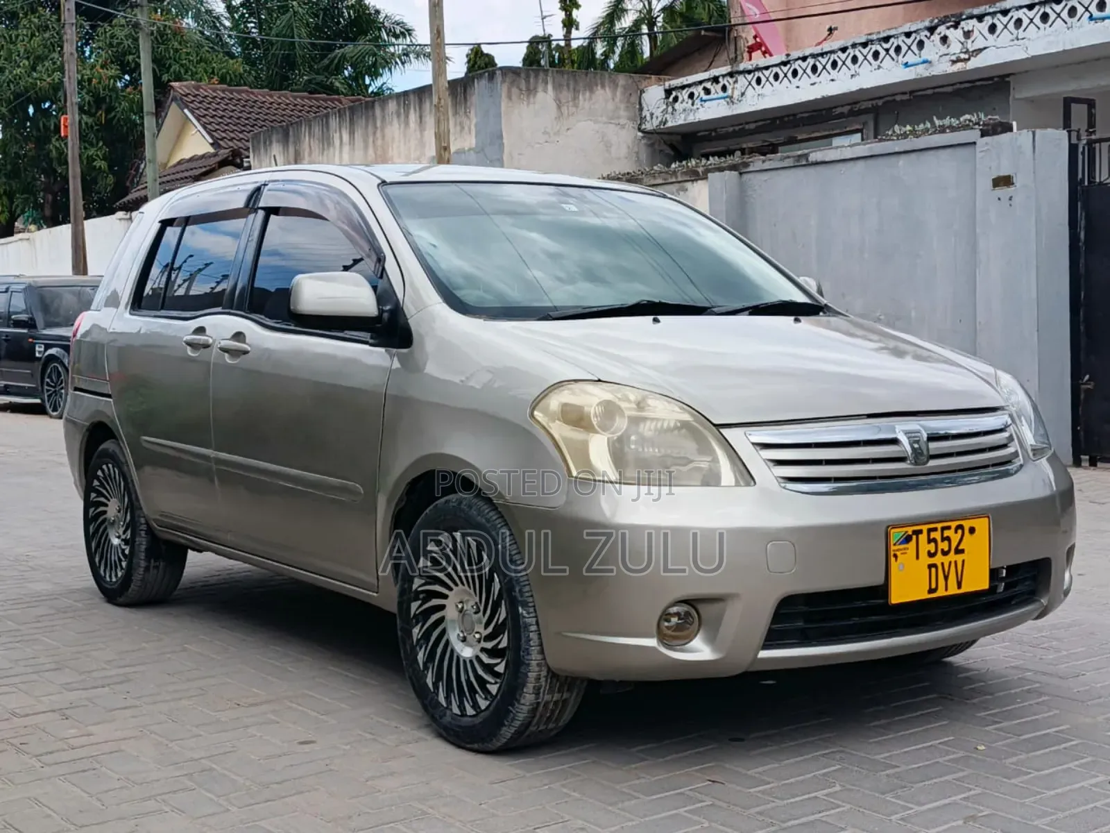 Toyota Raum 2005 Silver