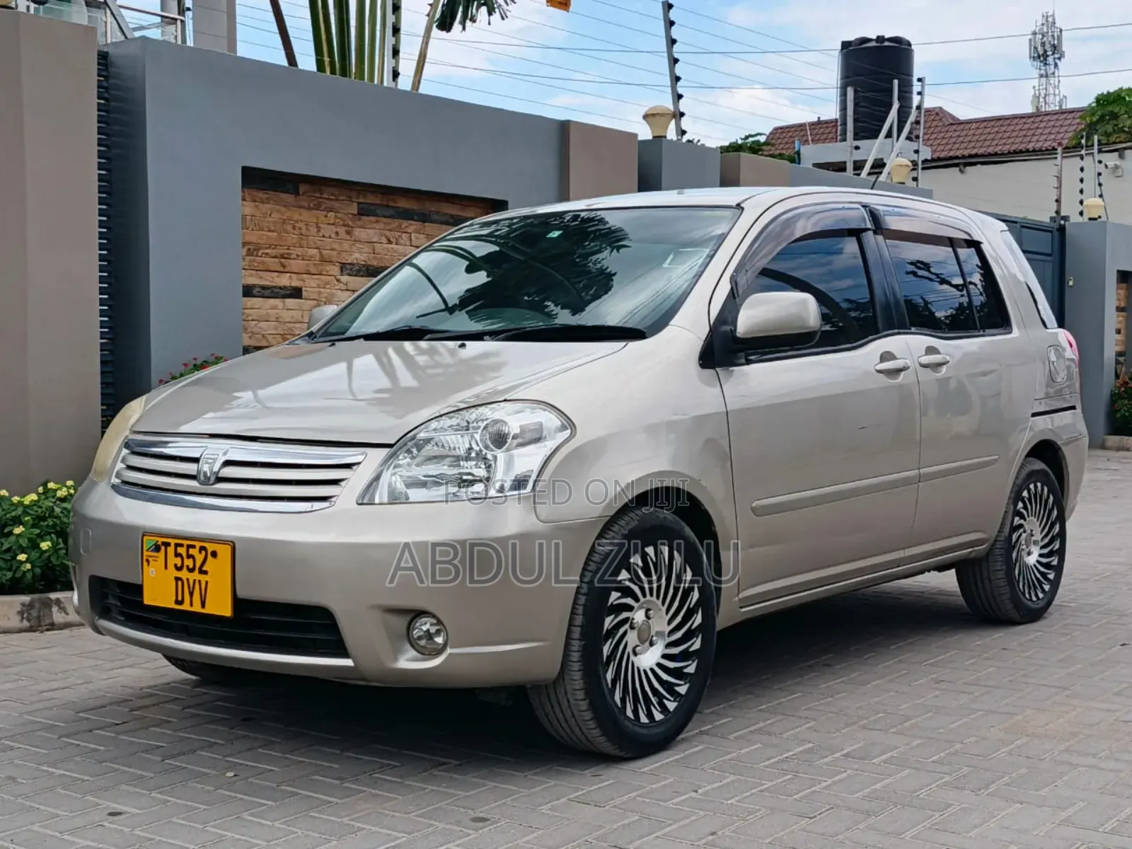 Toyota Raum 2005 Silver