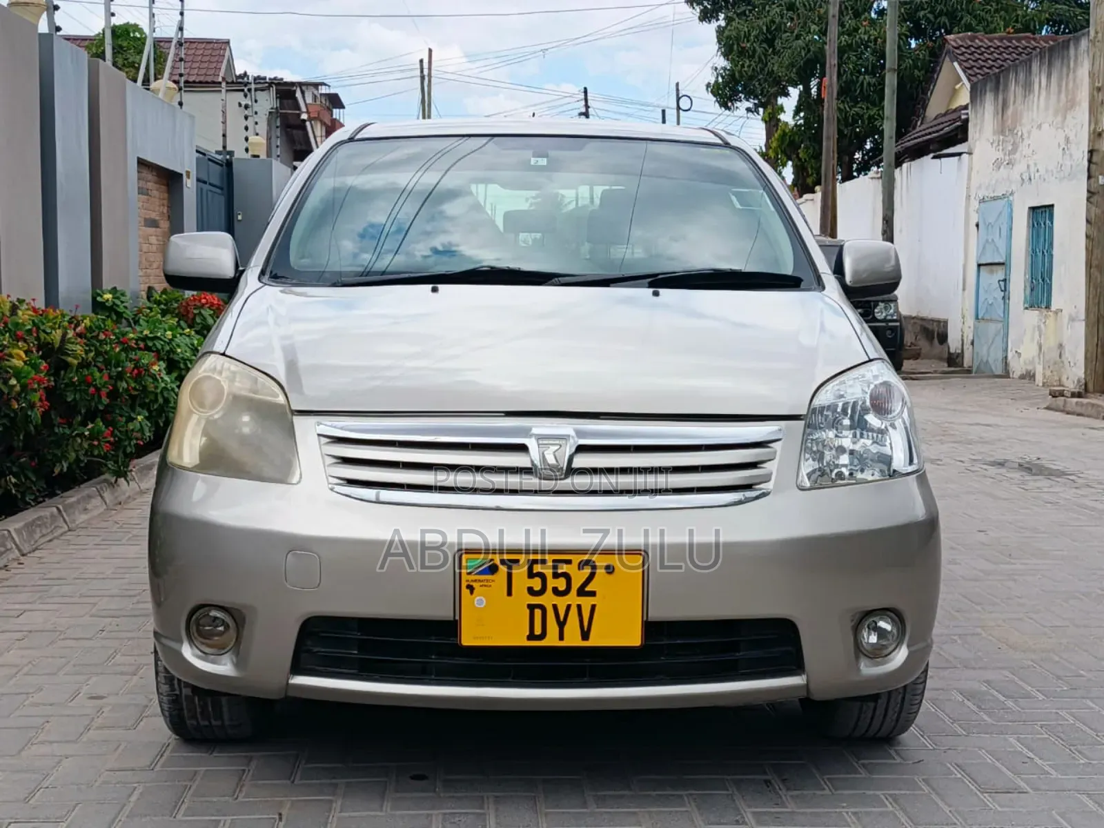 Toyota Raum 2005 Silver