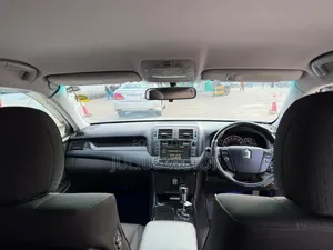 Toyota Crown 2009 White