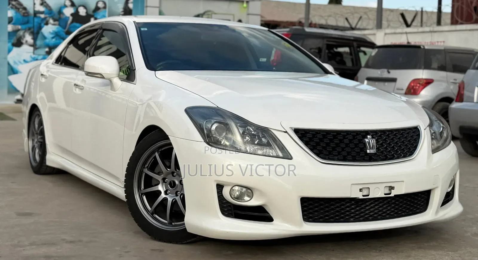 Toyota Crown 2009 White