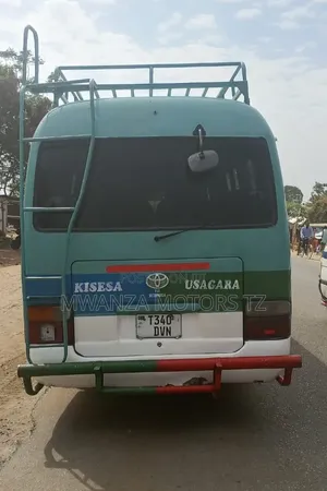 Toyota Coaster 2001 Green