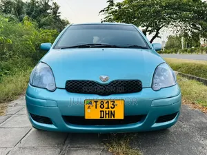 Toyota Vitz 2003 Blue