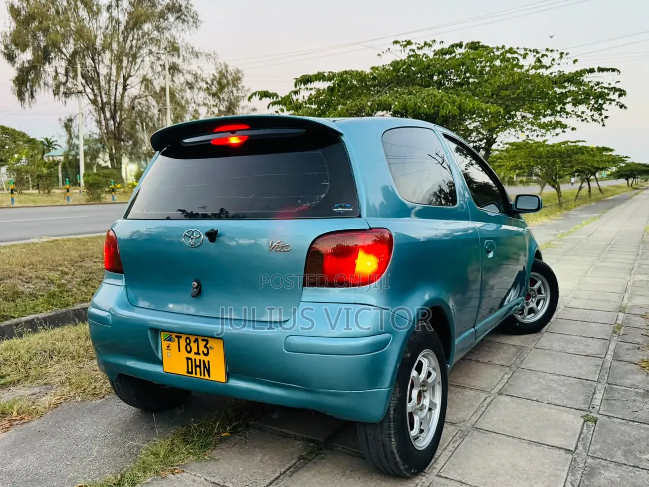 Toyota Vitz 2003 Blue