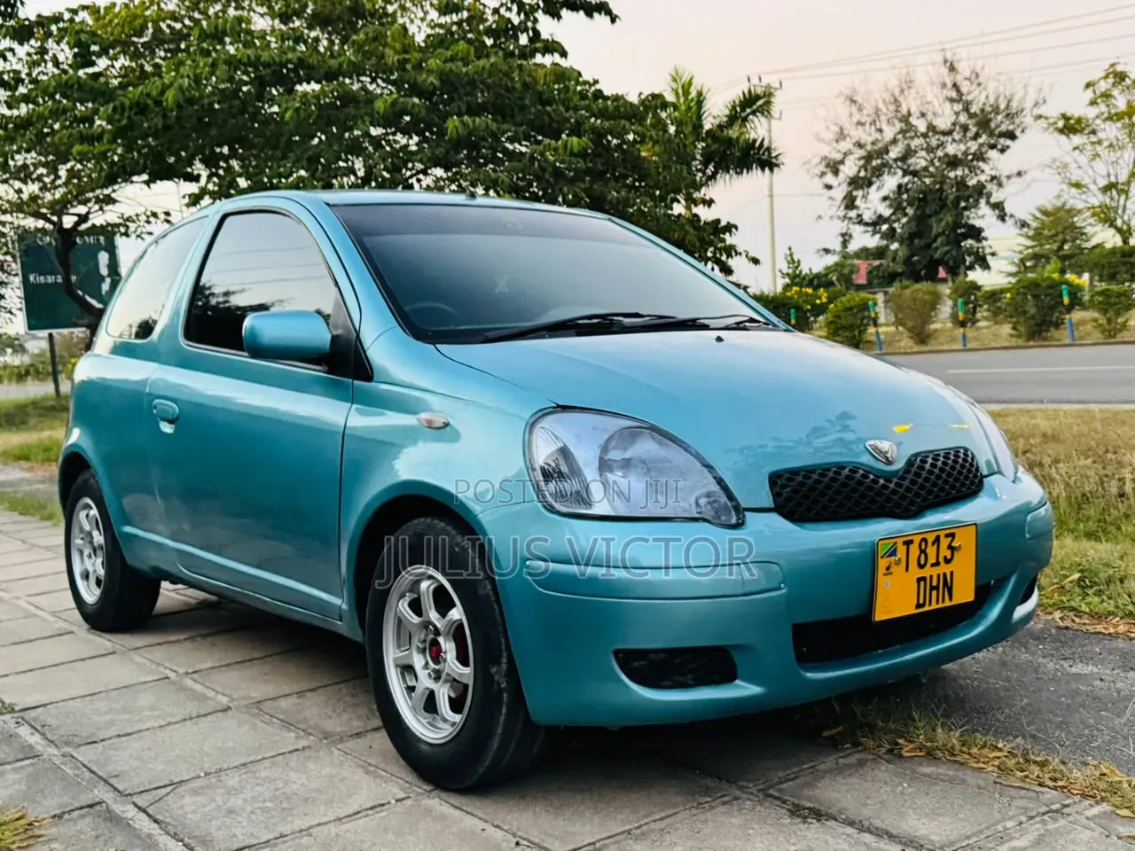 Toyota Vitz 2003 Blue