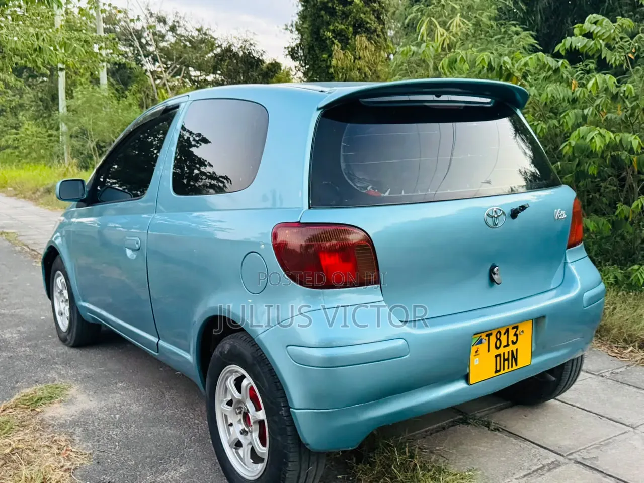 Toyota Vitz 2003 Blue